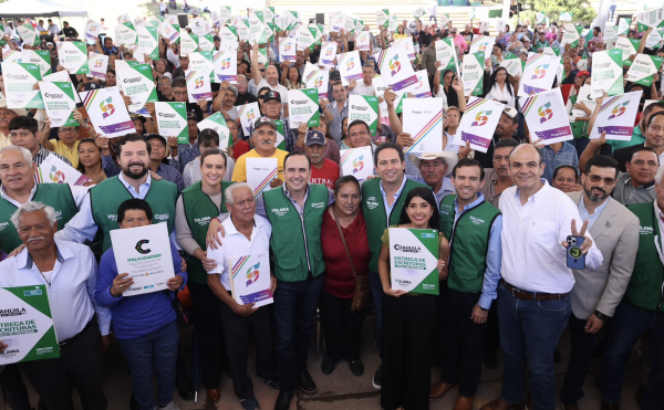 Iniciamos la entrega de miles de escrituras para todas las regiones de Coahuila: Manolo